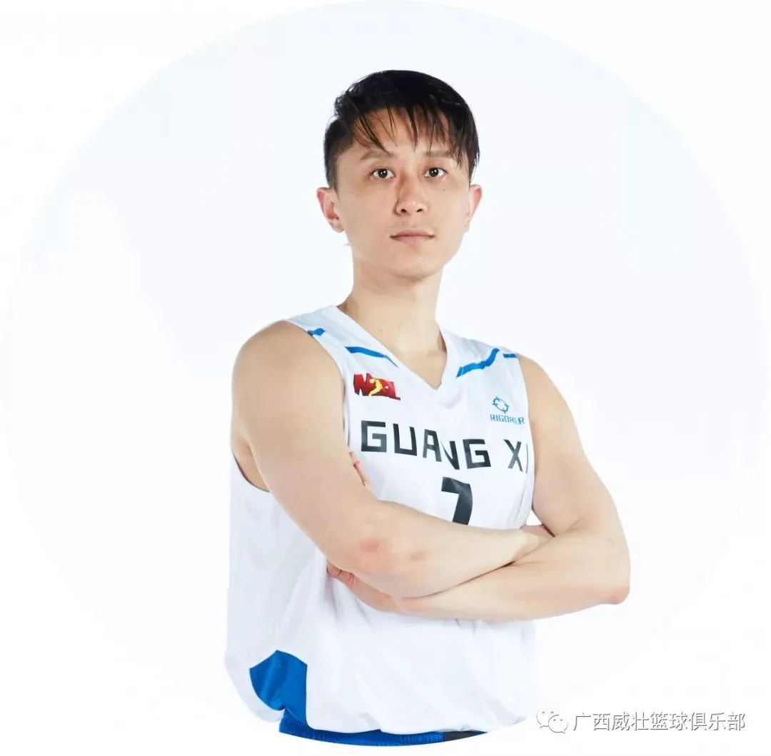 如何根据篮球比赛的不同阶段调整力量训练强度?_2